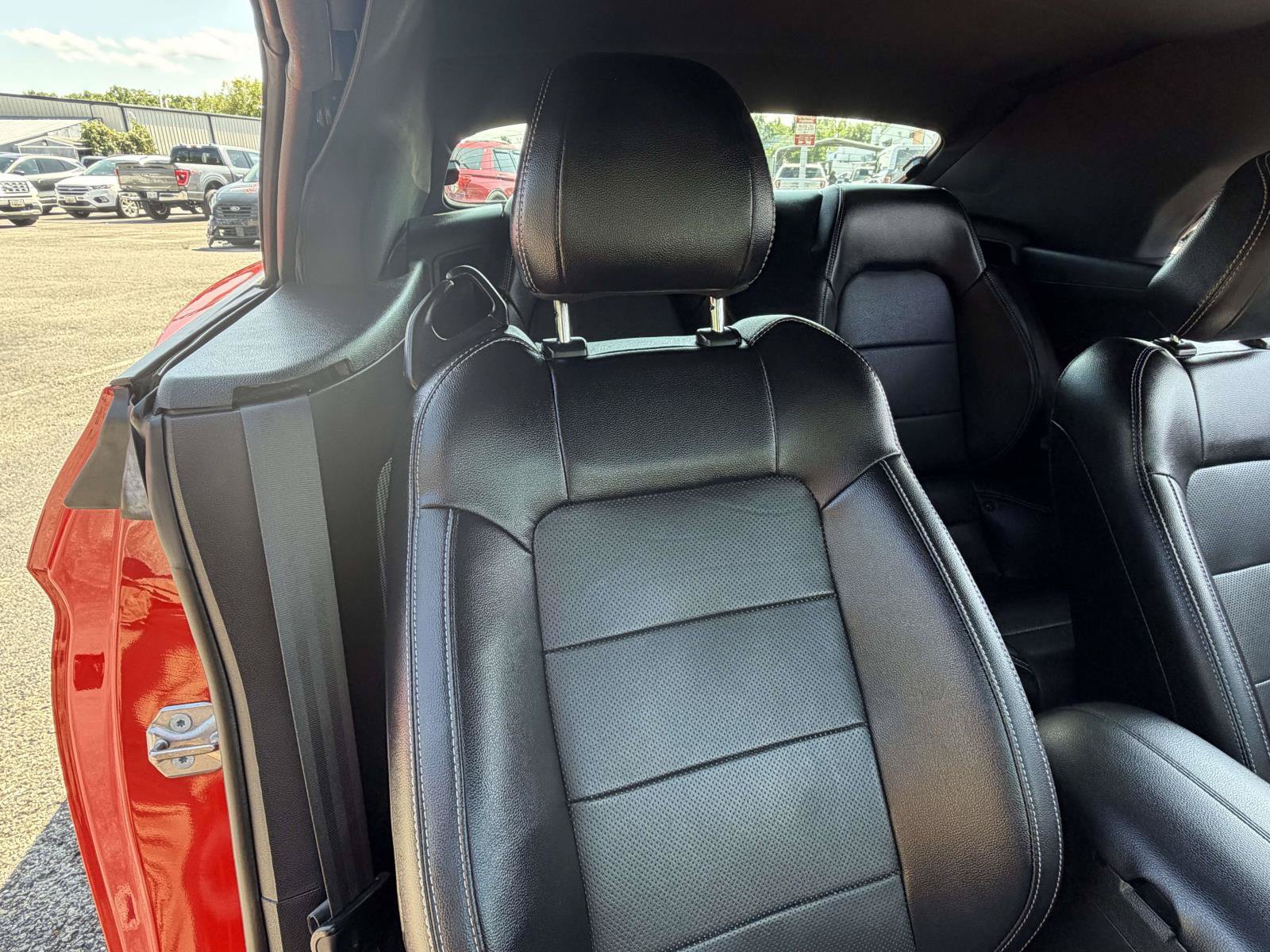 Certified 2020 Ford Mustang Premium RWD image 28