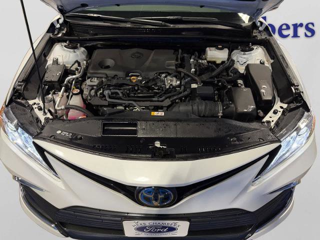 Used 2024 Toyota Camry XLE w/ Navigation Package FWD image 8