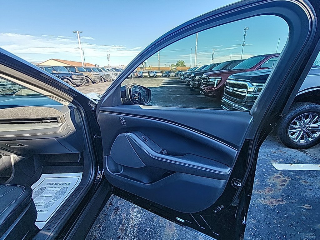Certified 2023 Ford Mustang Mach-E Select AWD/4WD image 18