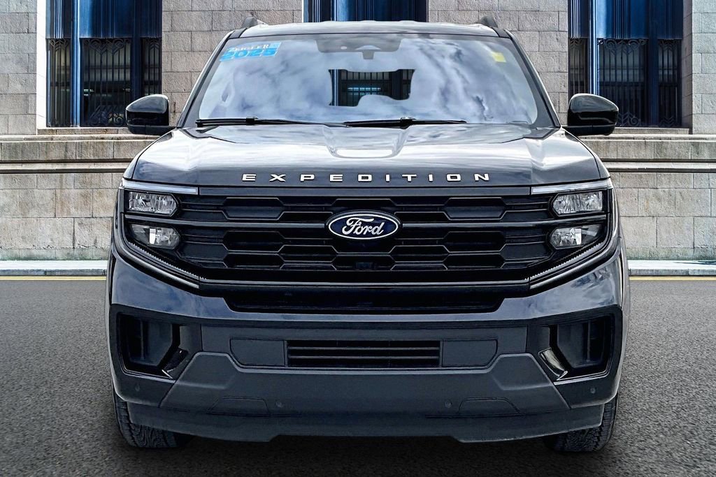 Certified 2025 Ford Expedition Max Active image 3
