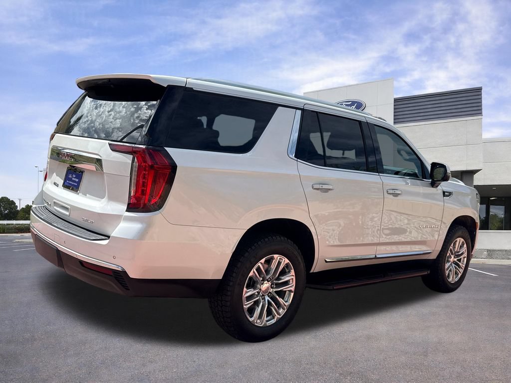 Used 2023 GMC Yukon SLT w/ SLT Luxury Package AWD/4WD image 9