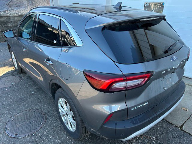 Certified 2023 Ford Escape Active w/ Tech Pack #2 AWD/4WD image 4