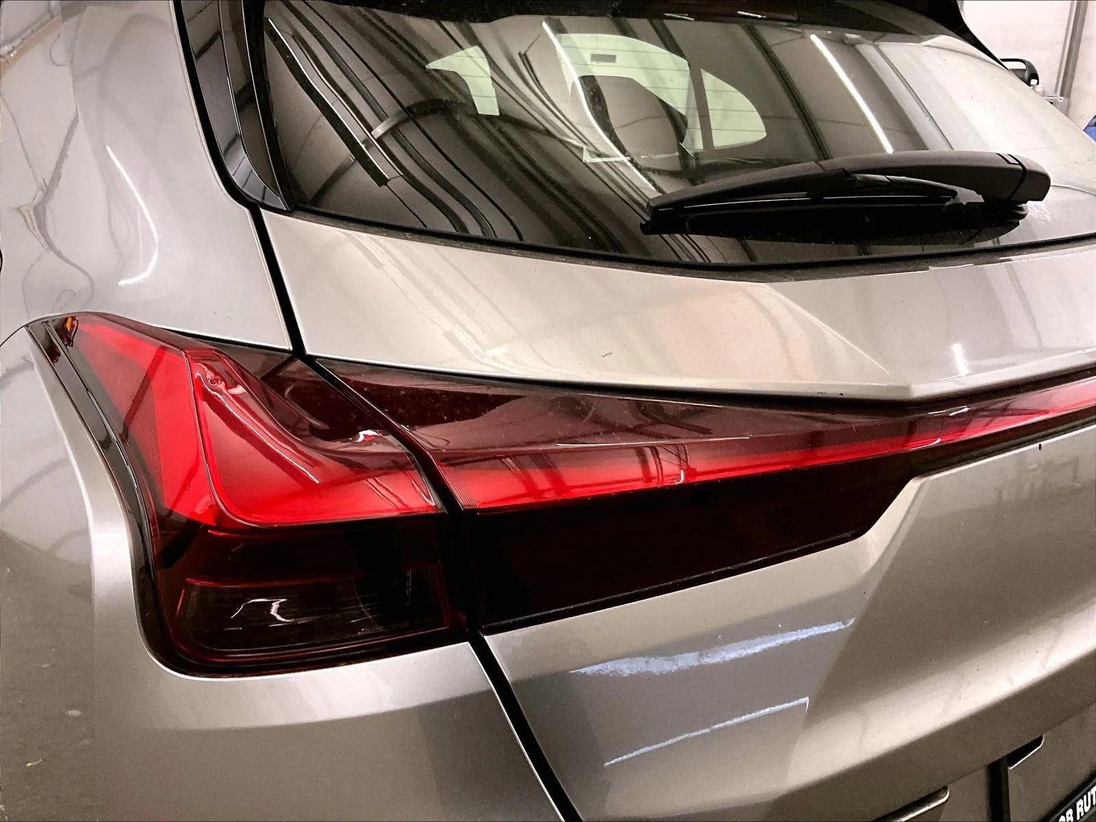 Used 2019 Lexus UX 250h w/ Premium Package AWD/4WD image 28