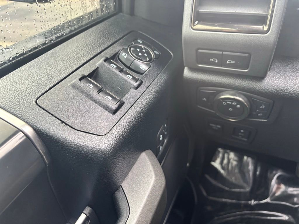 Certified 2020 Ford F150 Raptor w/ Equipment Group 802A Luxury image 37