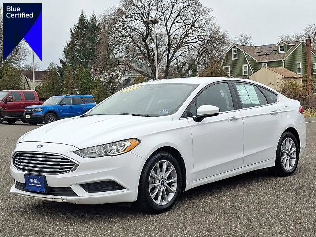 Certified 2017 Ford Fusion SE w/ Fusion SE Technology Package