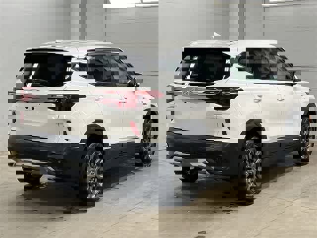 Used 2023 Kia Seltos LX image 22