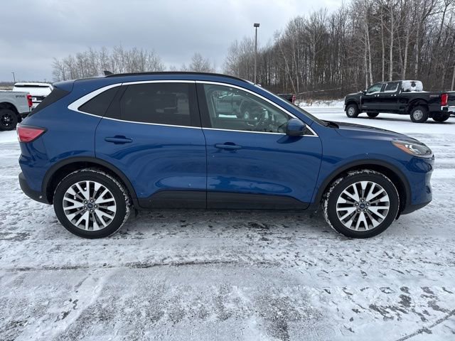 Certified 2022 Ford Escape Titanium w/ Class II Trailer Tow Package image 6