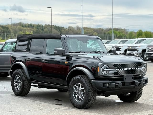 Certified 2025 Ford Bronco Badlands AWD/4WD image 39