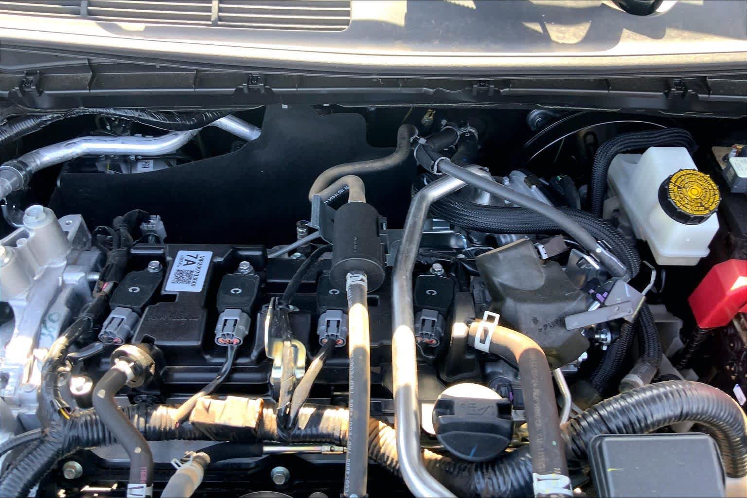 Used 2025 Nissan Kicks SV w/ SV Premium Package FWD image 32