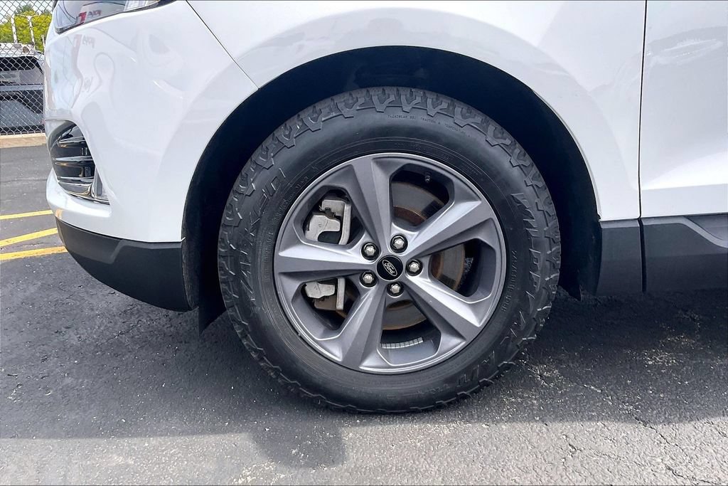 Certified 2023 Ford Edge SEL w/ Sport Appearance Package AWD/4WD image 8