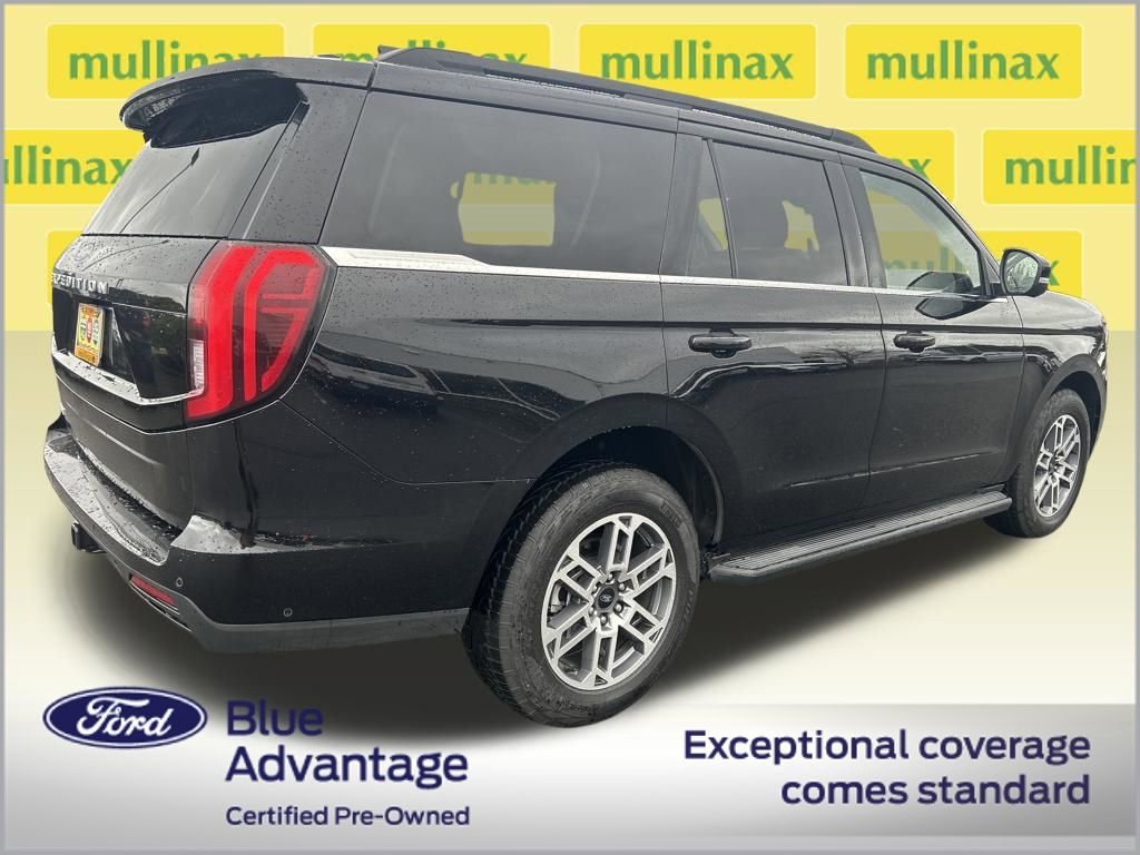 Certified 2025 Ford Expedition Active image 3