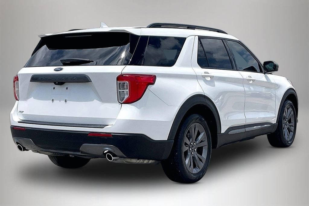 Certified 2023 Ford Explorer XLT w/ Equipment Group 202A RWD image 5