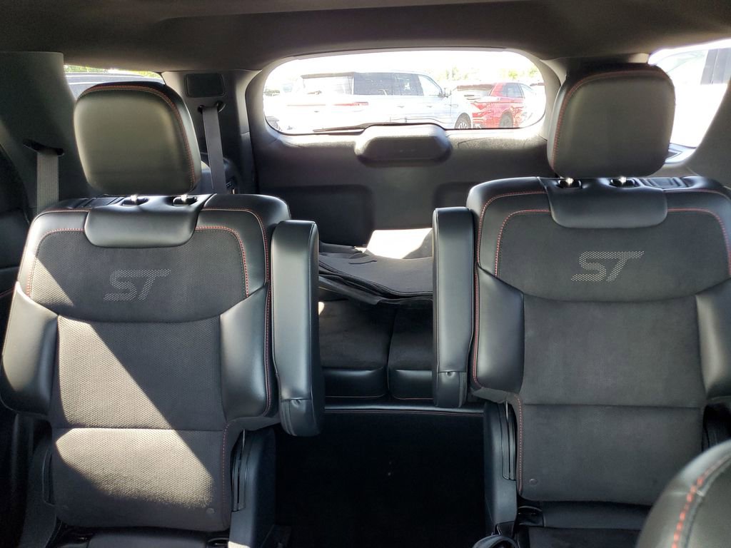 Certified 2025 Ford Explorer ST AWD/4WD image 31