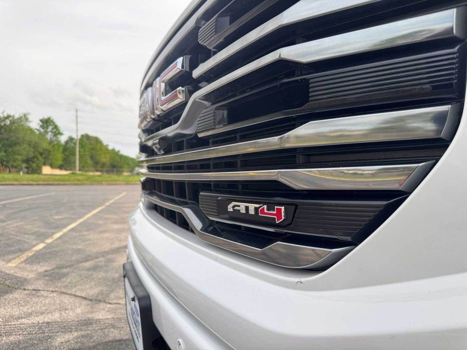 Used 2024 GMC Sierra 1500 AT4 w/ Technology Package AWD/4WD image 33