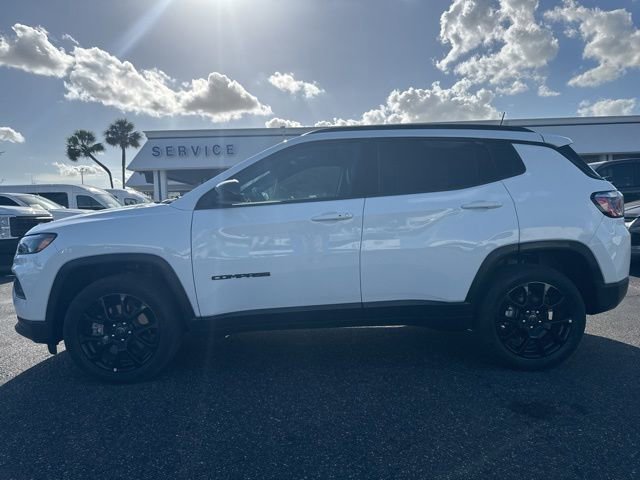 Used 2025 Jeep Compass Latitude w/ Convenience Group image 5