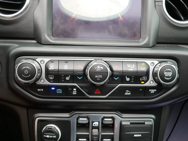 Used 2023 Jeep Wrangler Unlimited Sahara w/ Cold Weather Group AWD/4WD image 27