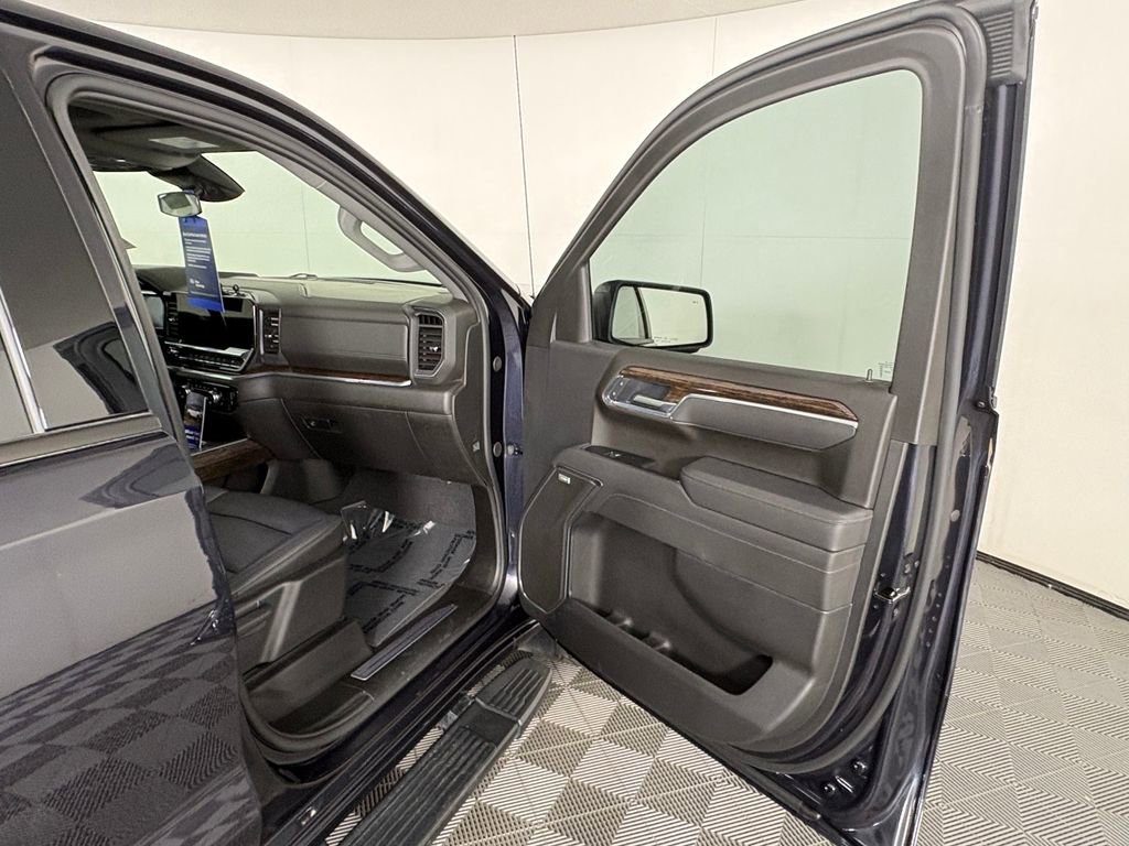 Used 2026 GMC Sierra 1500 Elevation w/ Elevation Premium Package AWD/4WD image 34