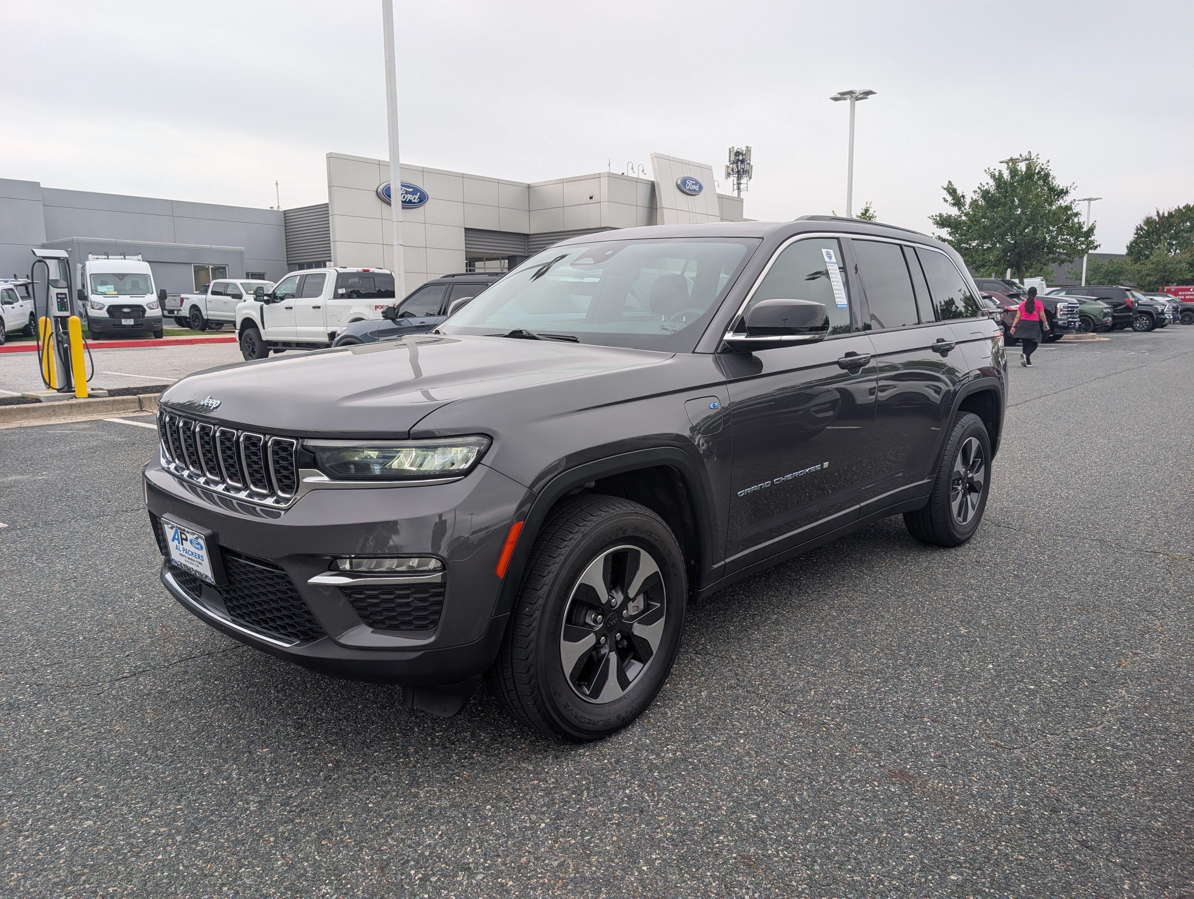 Used 2024 Jeep Grand Cherokee Limited 4xe AWD/4WD image 7