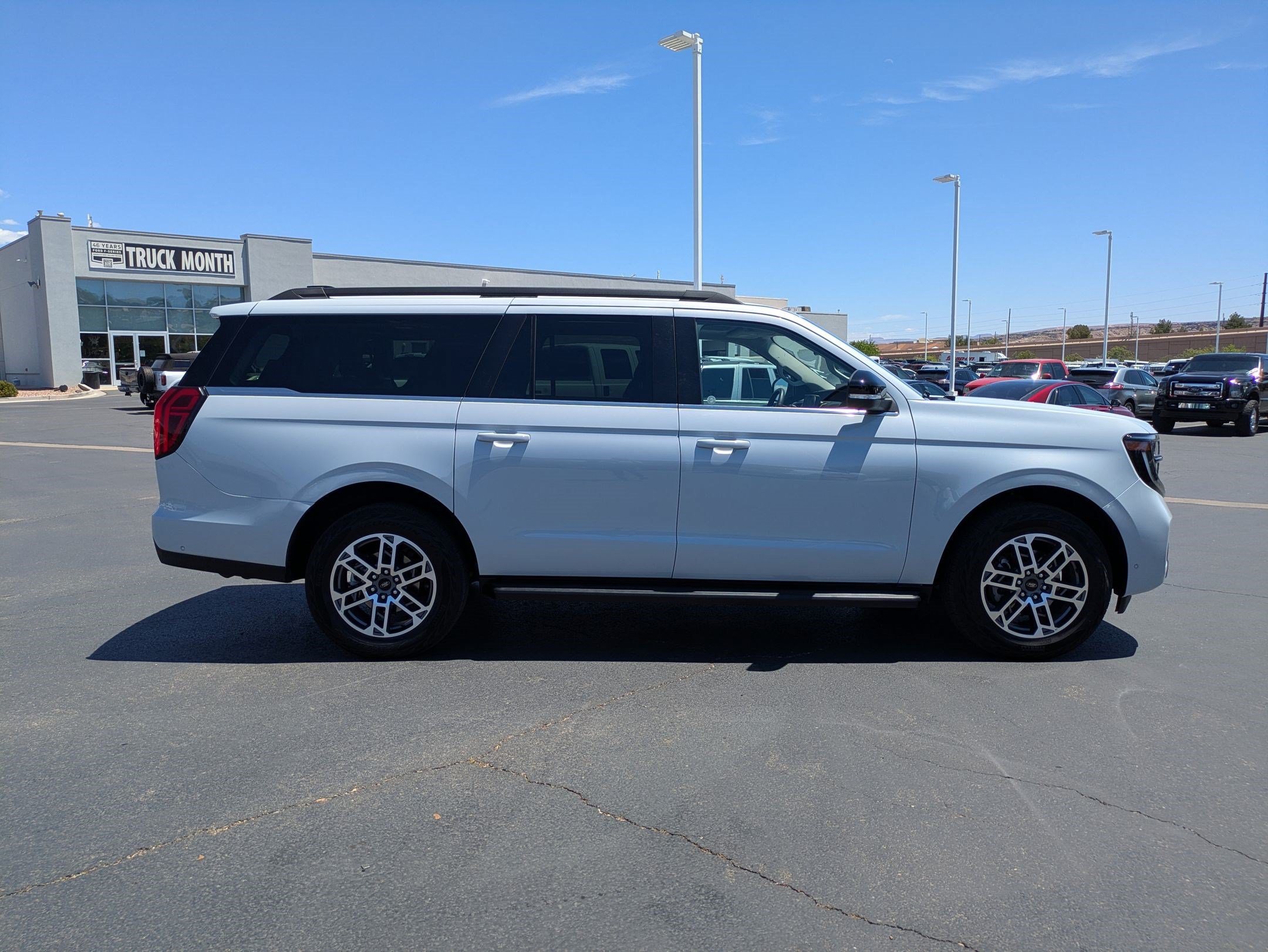 Certified 2025 Ford Expedition Max Active AWD/4WD image 3