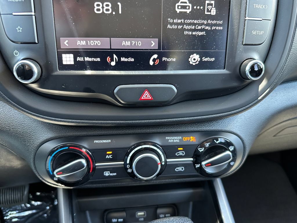Used 2024 Kia Soul LX w/ Option Group 015 FWD image 29