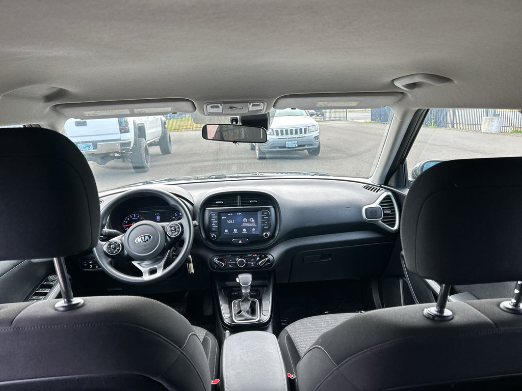 Used 2020 Kia Soul S FWD image 14