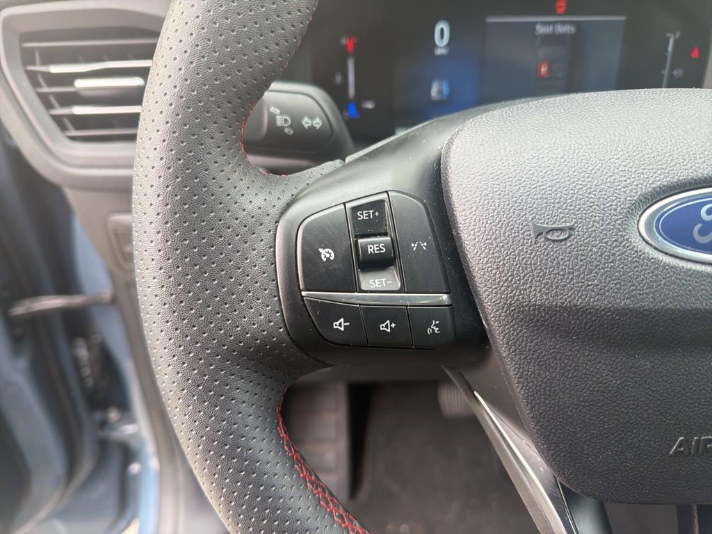 Certified 2025 Ford Escape ST-Line Select image 18