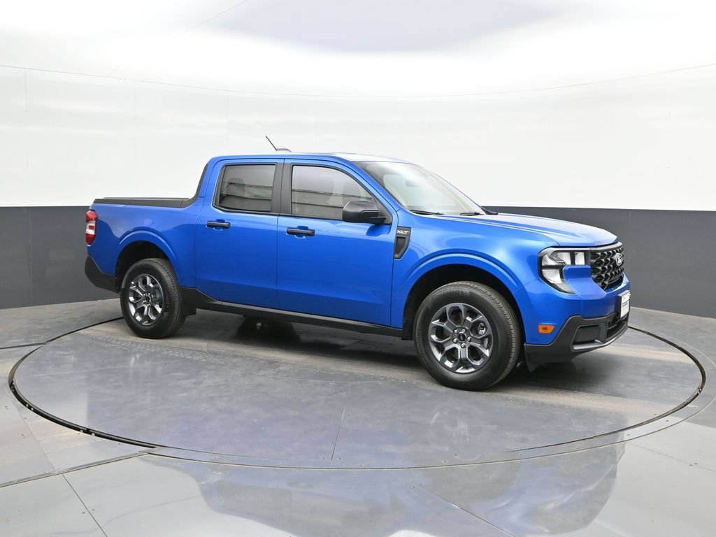 Certified 2025 Ford Maverick XLT w/ Equipment Group 302A AWD/4WD image 16