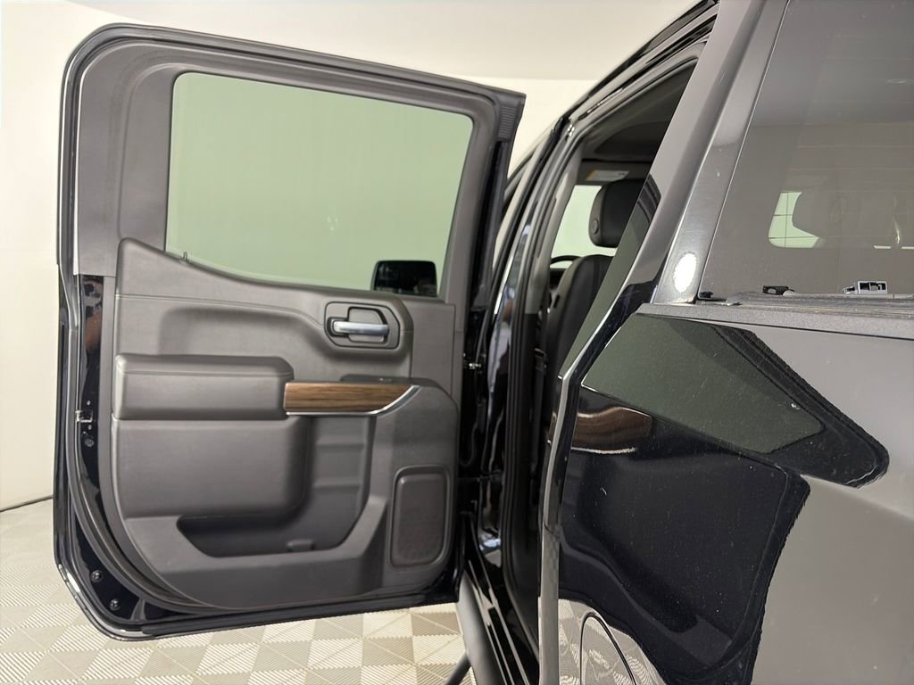 Used 2021 Chevrolet Silverado 1500 LT Trail Boss w/ Bed Protection Package AWD/4WD image 12