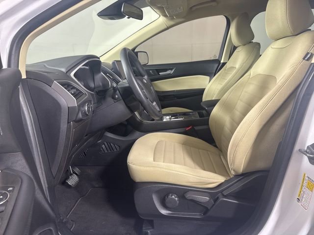 Certified 2021 Ford Edge SE image 12