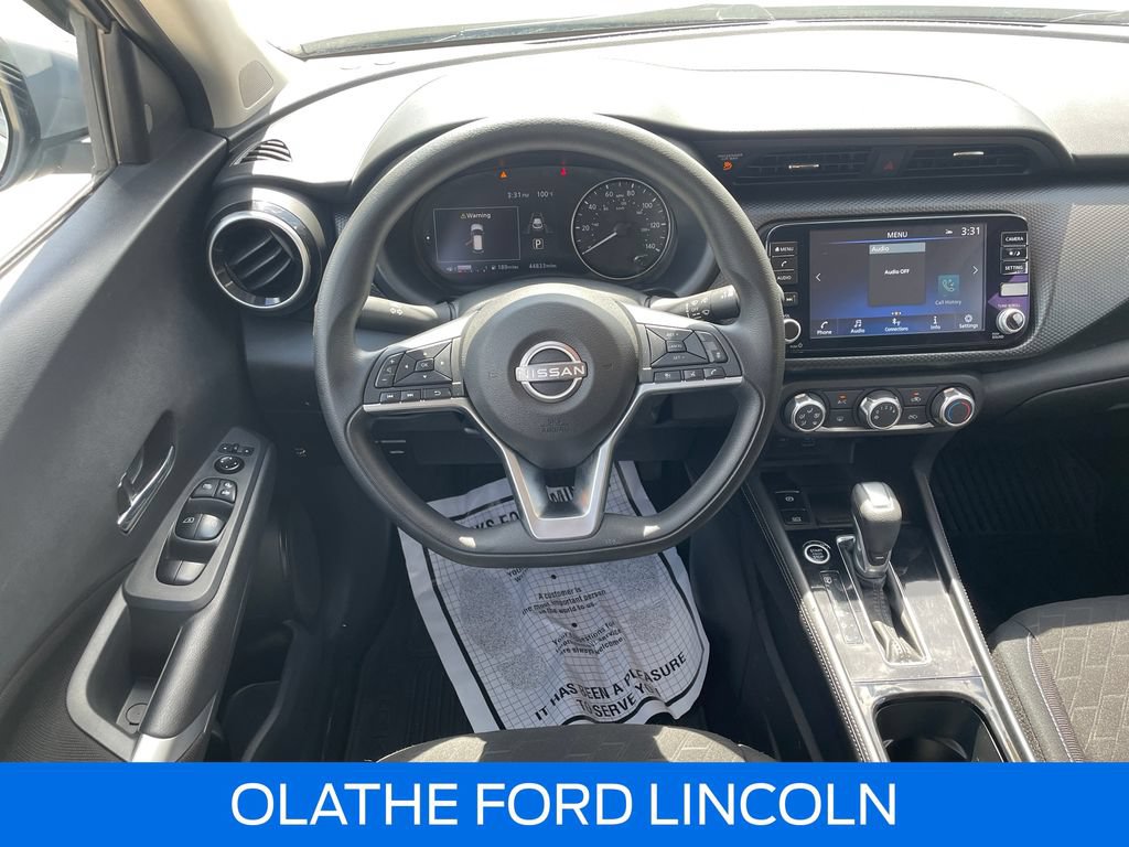 Used 2024 Nissan Kicks SV w/ Interior Electronics Package FWD image 16