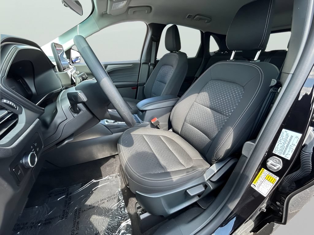 Certified 2025 Ford Escape Active AWD/4WD image 16