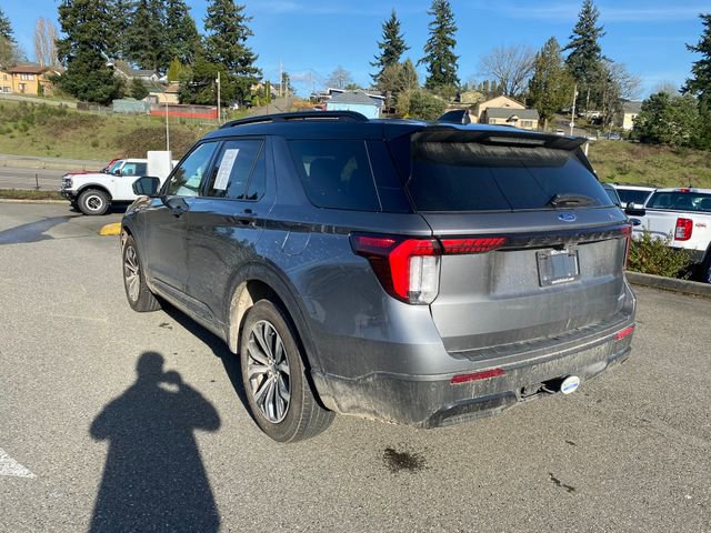 Certified 2025 Ford Explorer ST-Line image 2
