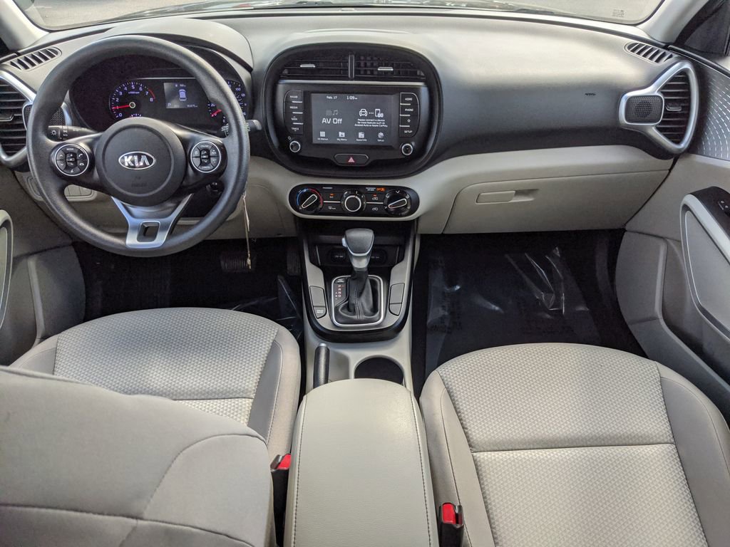 Used 2020 Kia Soul LX image 14