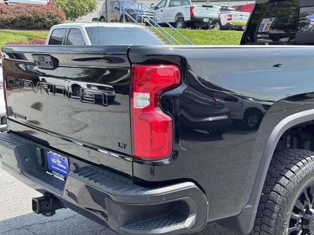 Used 2024 Chevrolet Silverado 3500 LT w/ Midnight Edition AWD/4WD image 9