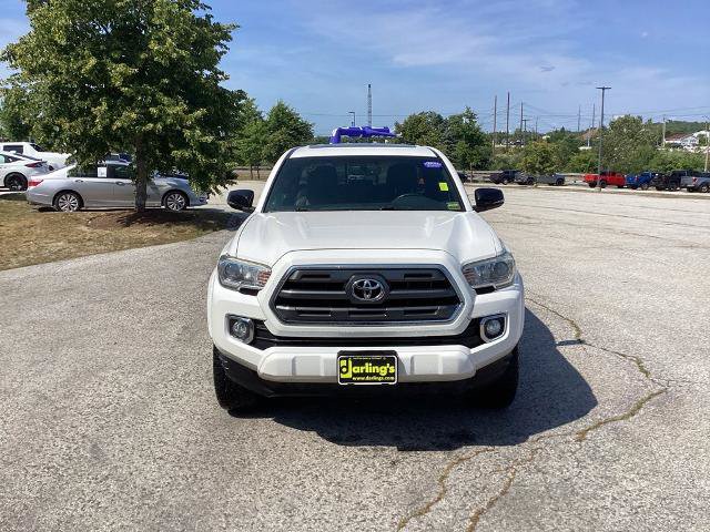 Used 2017 Toyota Tacoma Limited w/ Tow Package AWD/4WD image 2