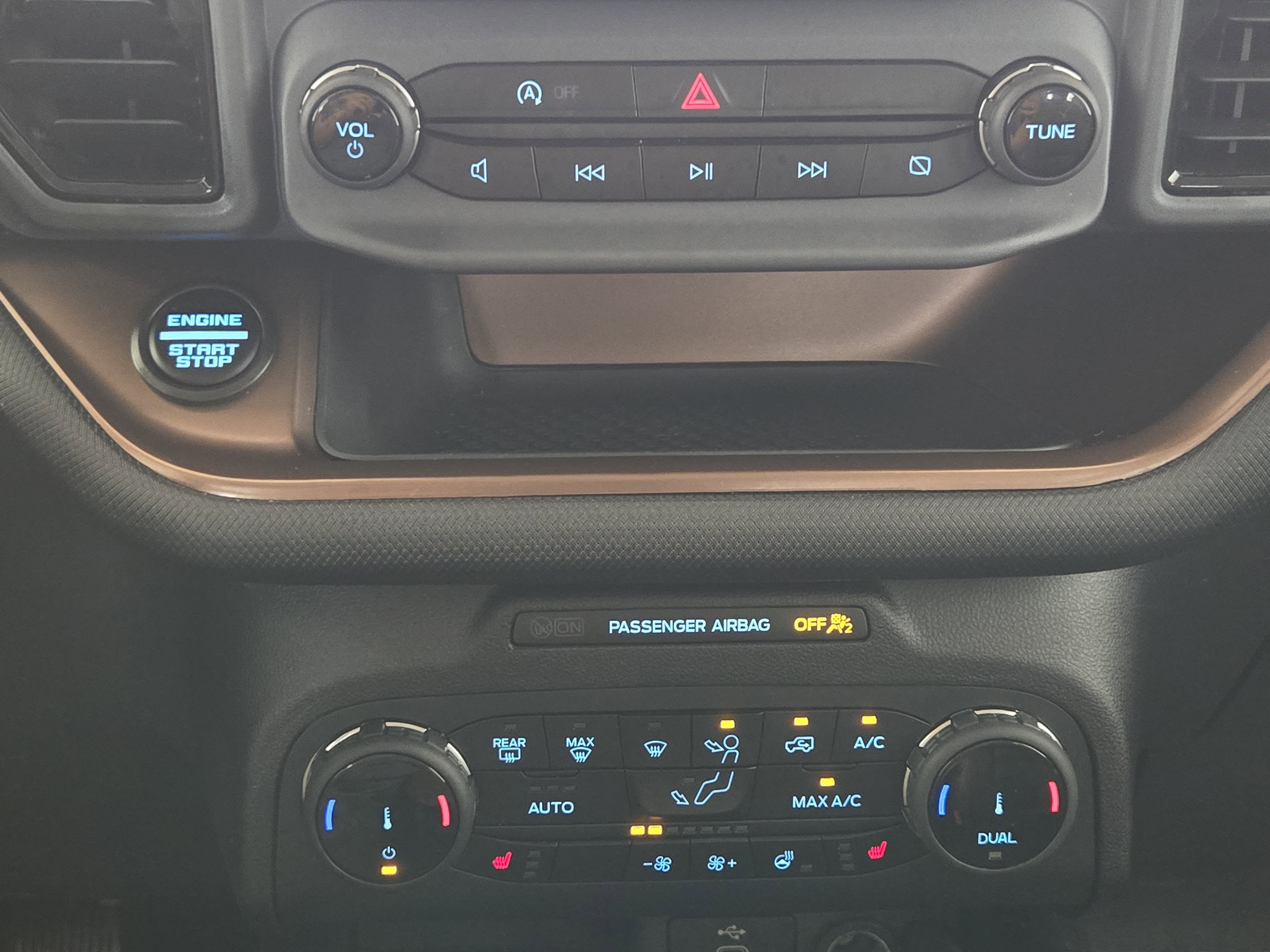 Certified 2024 Ford Bronco Sport Outer Banks AWD/4WD image 19