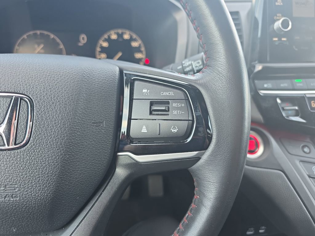 Used 2025 Honda Odyssey Sport-L image 27