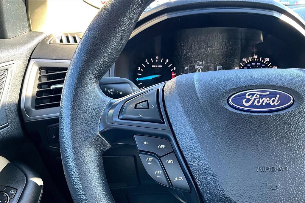 Certified 2019 Ford Edge SE FWD image 17