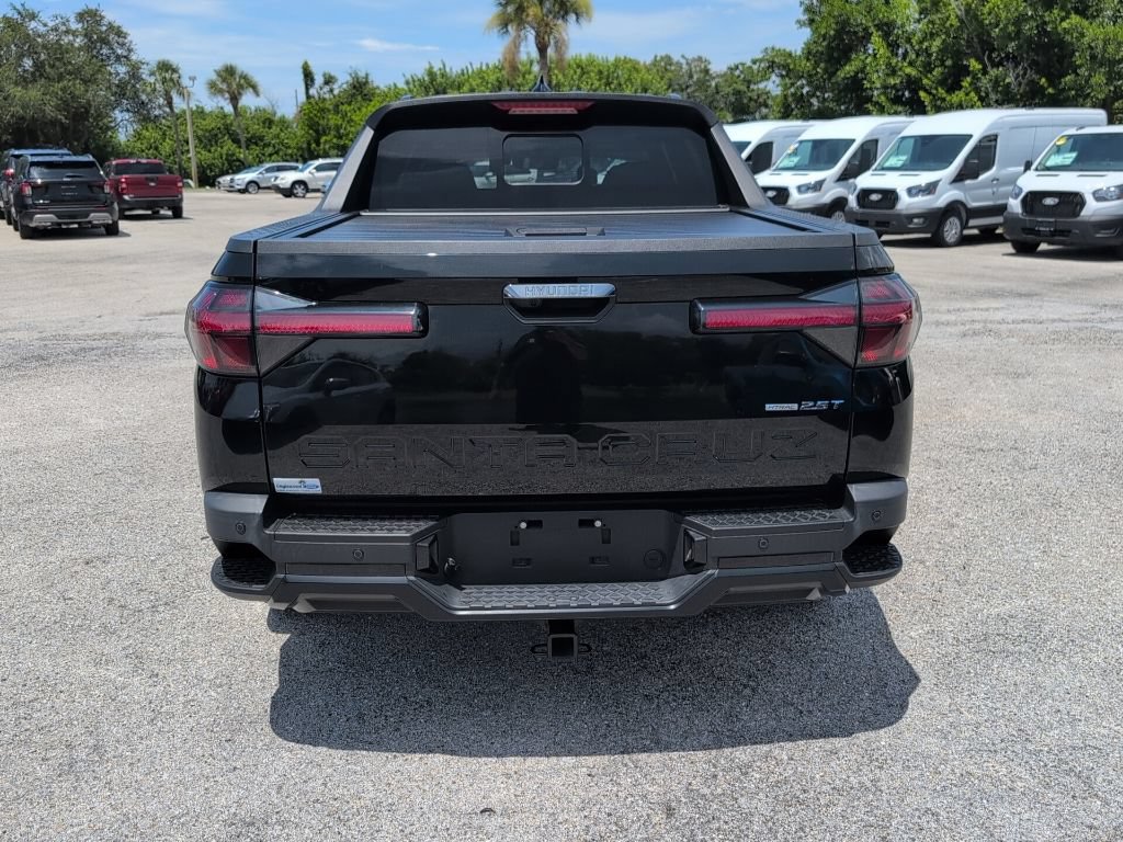 Used 2024 Hyundai Santa Cruz Night AWD/4WD image 4