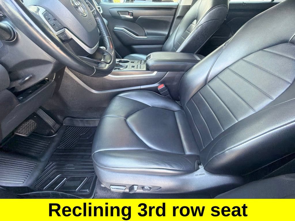 Used 2022 Toyota Highlander XLE AWD/4WD image 17