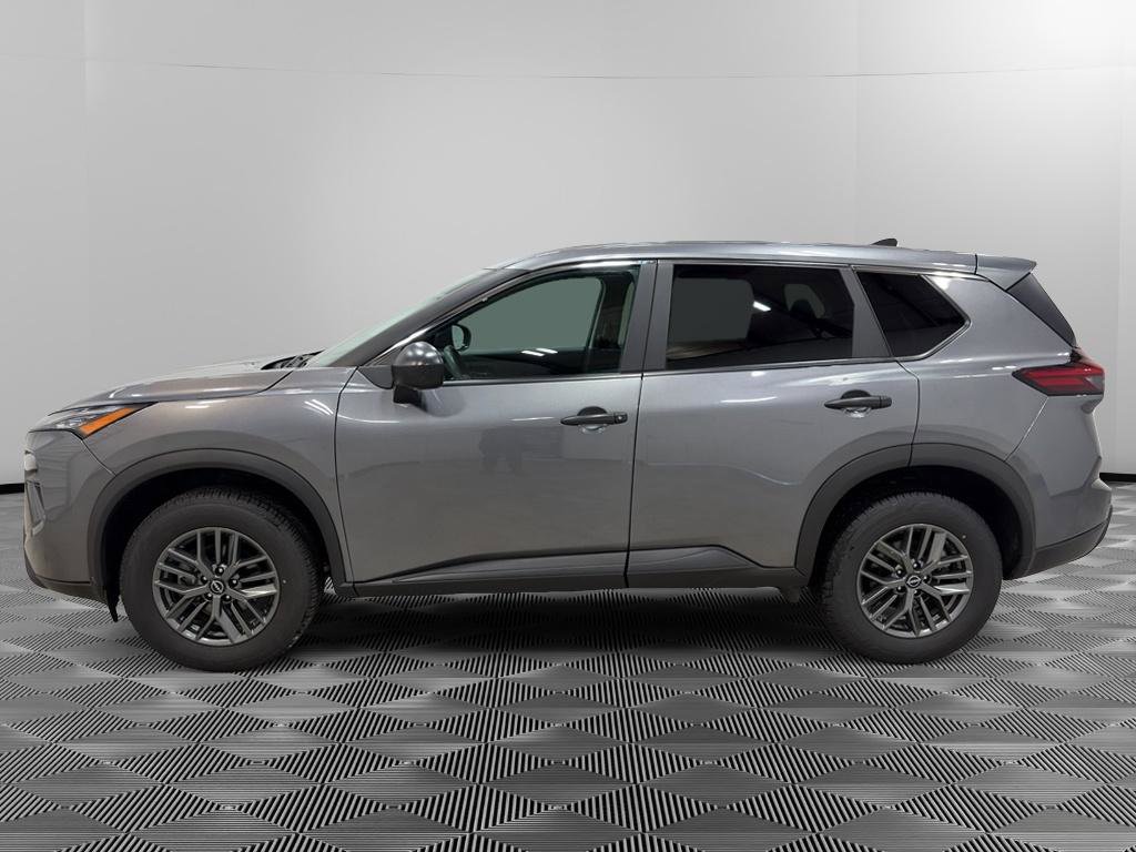 Used 2024 Nissan Rogue SV FWD image 3