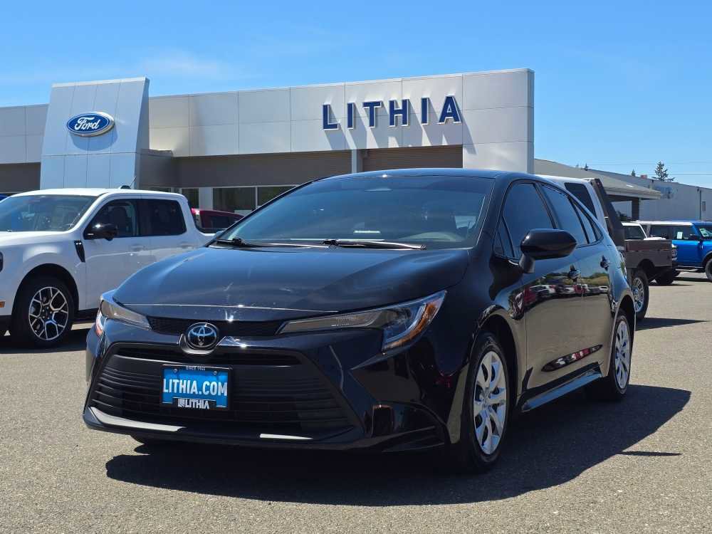 Used 2025 Toyota Corolla LE