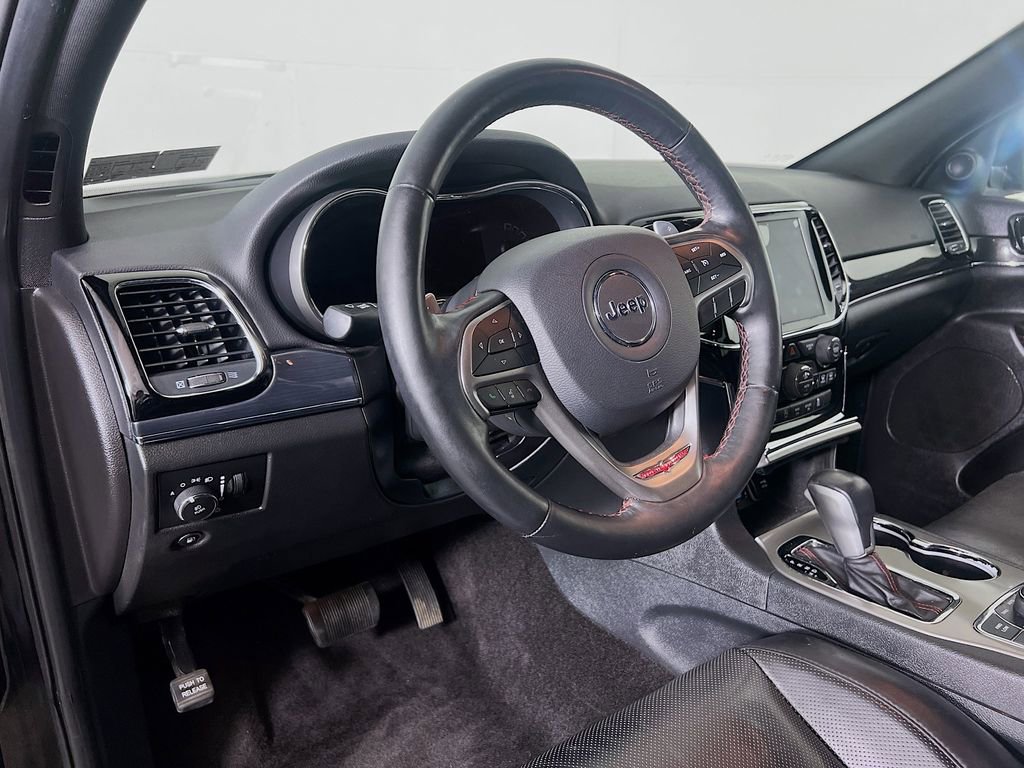 Used 2019 Jeep Grand Cherokee Trailhawk w/ Trailhawk Luxury Group AWD/4WD image 11