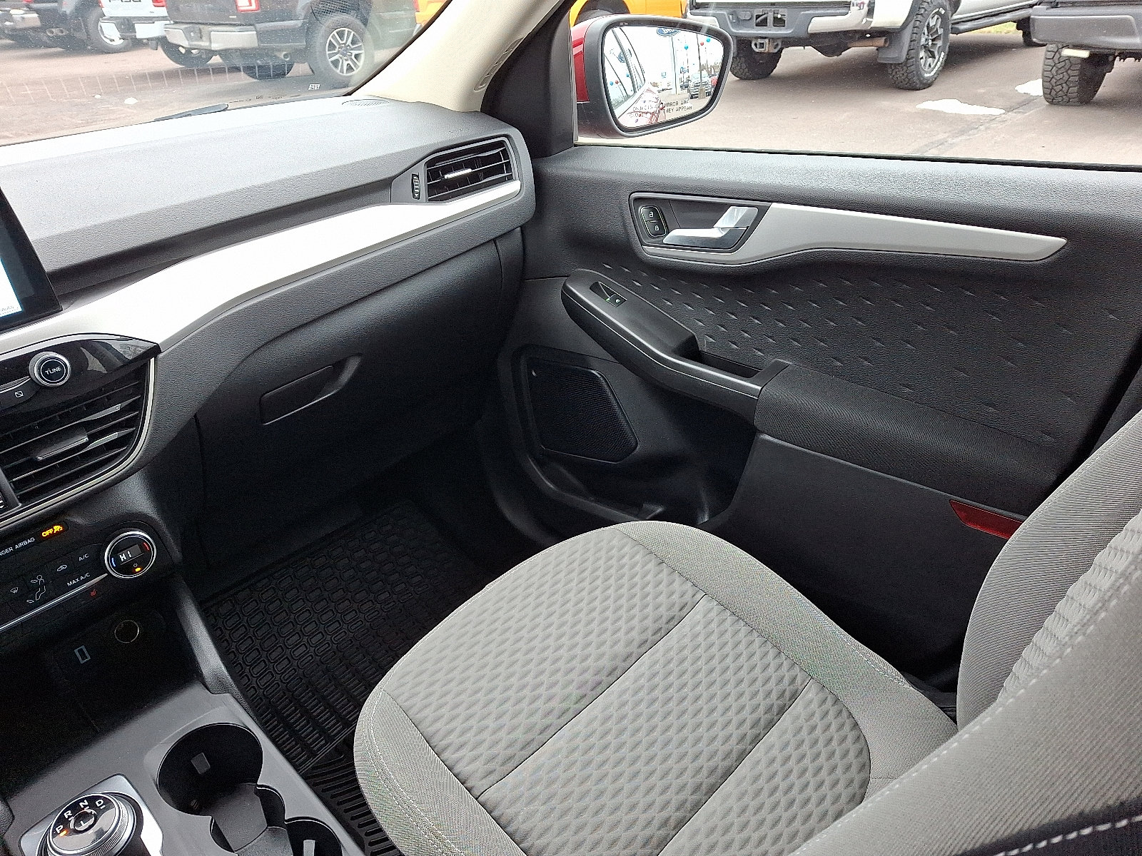 Certified 2020 Ford Escape SE image 16