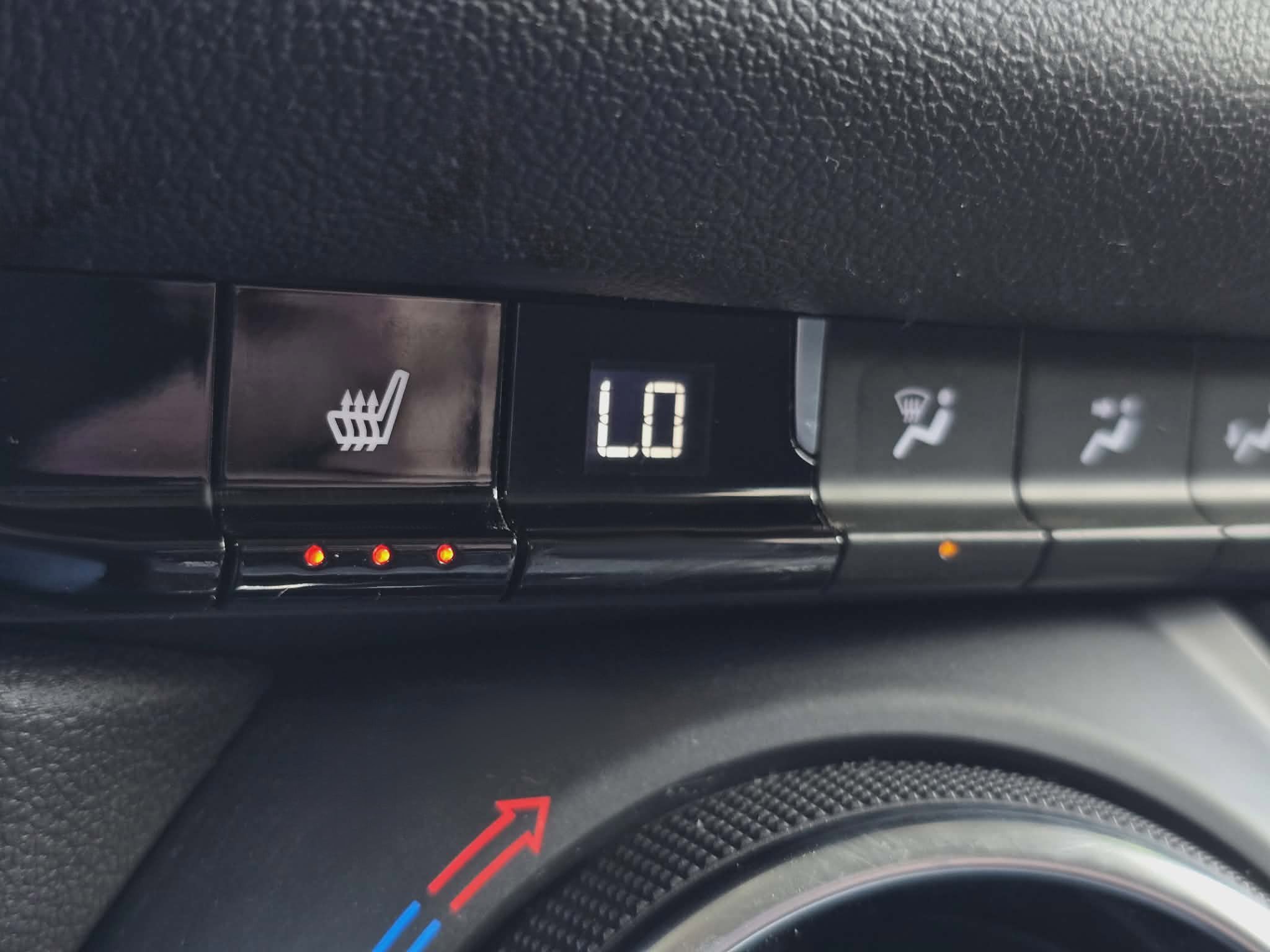 Used 2022 Chevrolet Blazer LT image 25