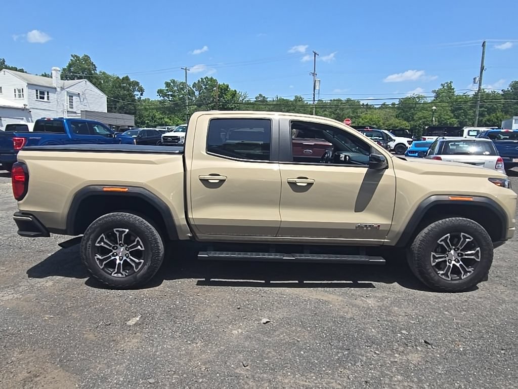 Used 2023 GMC Canyon AT4 AWD/4WD image 9
