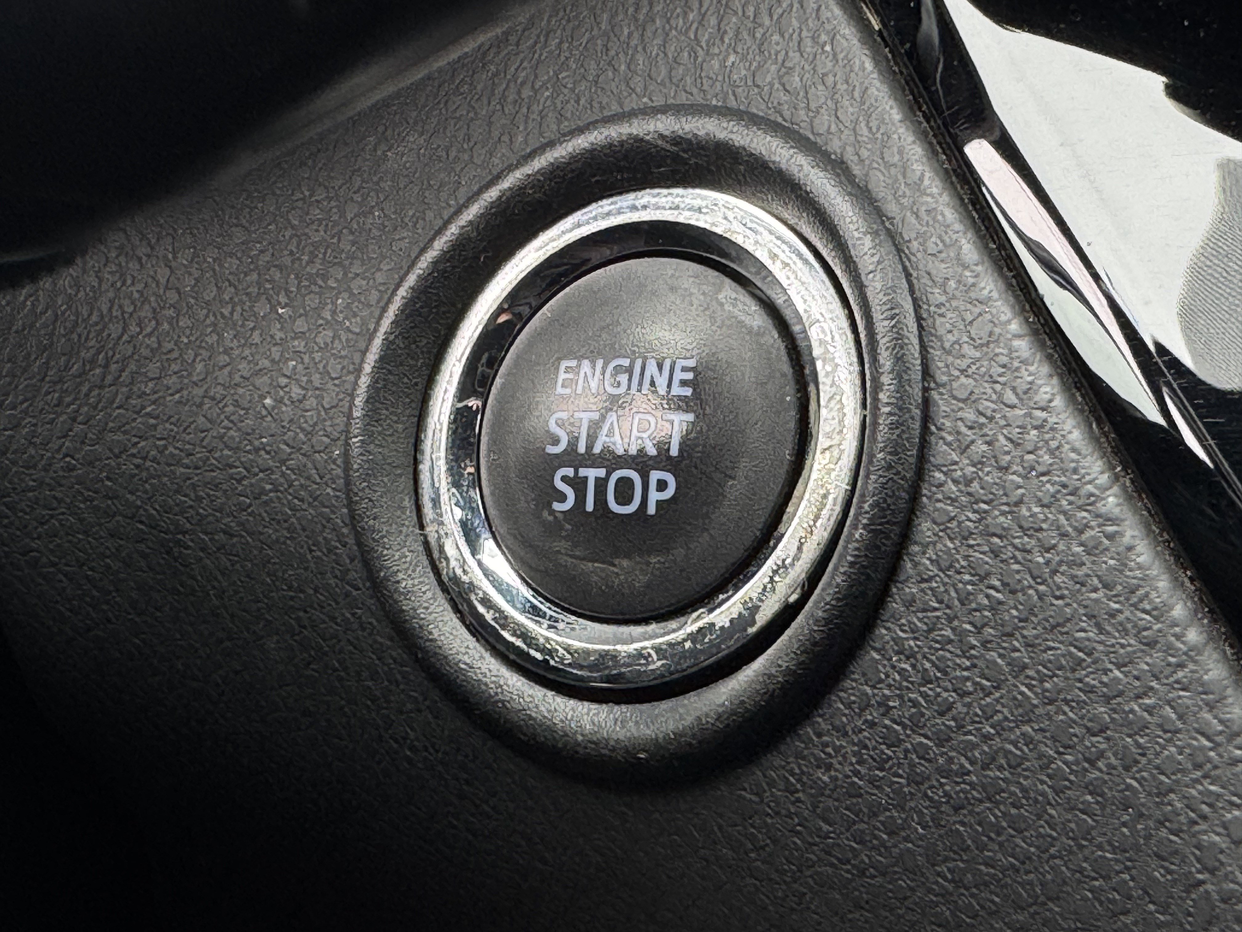 Used 2022 Toyota C-HR Limited image 21