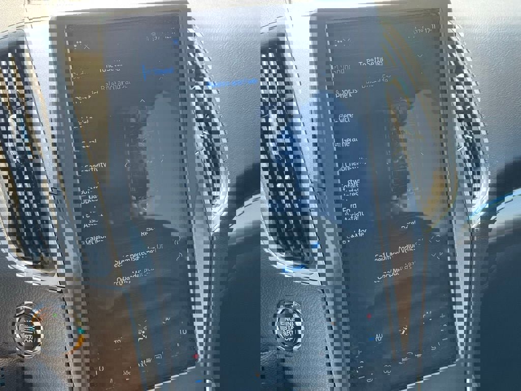 Certified 2022 Ford Edge SEL image 25