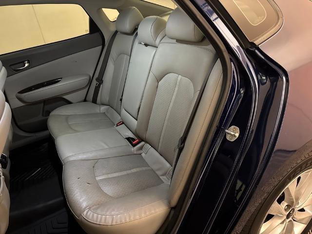 Used 2017 Kia Optima EX image 30