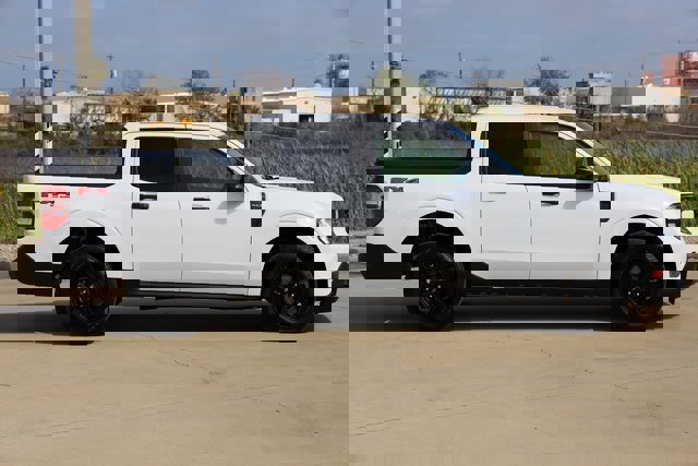 Certified 2025 Ford Maverick XLT w/ XLT Luxury Package image 6